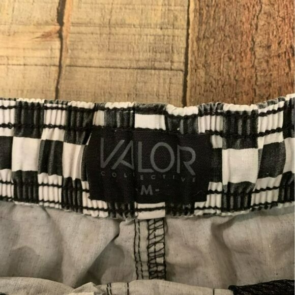 Valor boys size medium gray shorts with checkered waistband - Picture 2 of 6